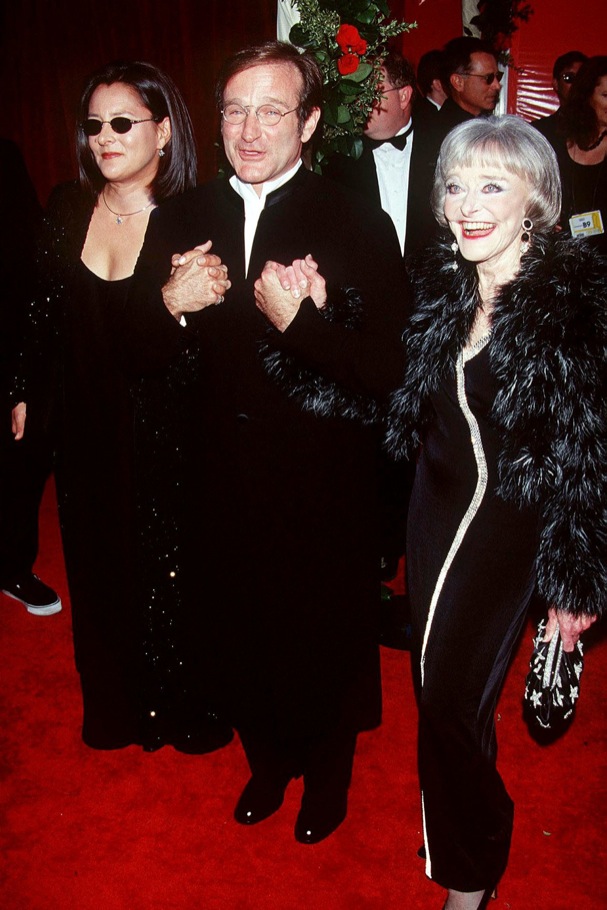 Red Carpet Oscars 1998