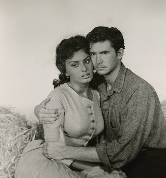 ποθοι κατω απο τις λευκες