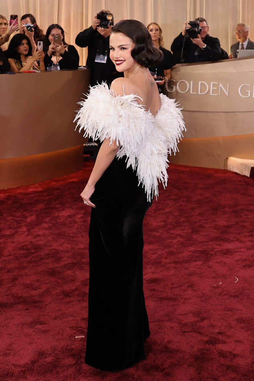 golden globes red carpet