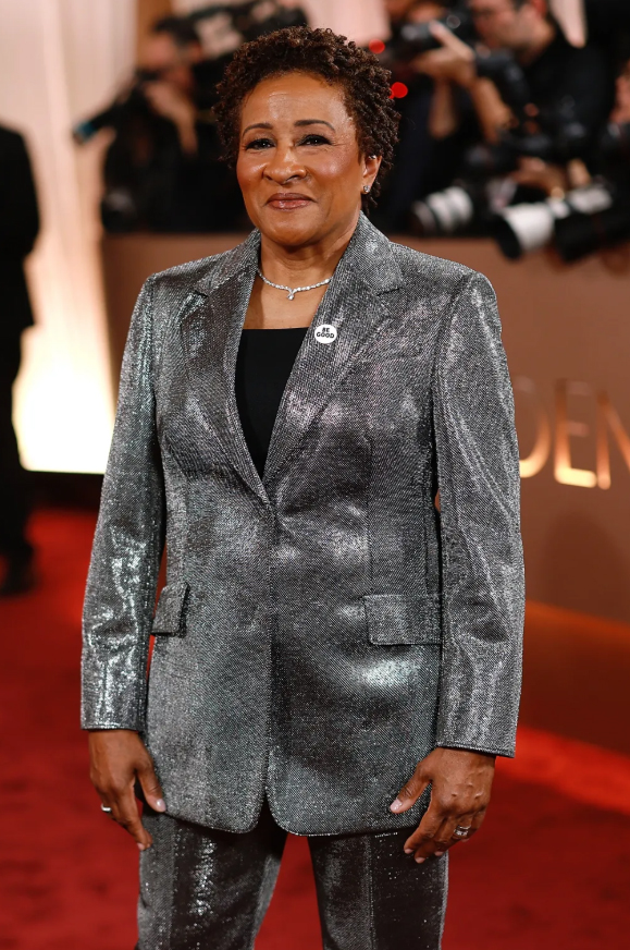 golden globes red carpet