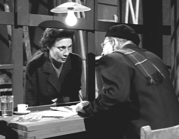 Εγκλημα στα Παρασκήνια