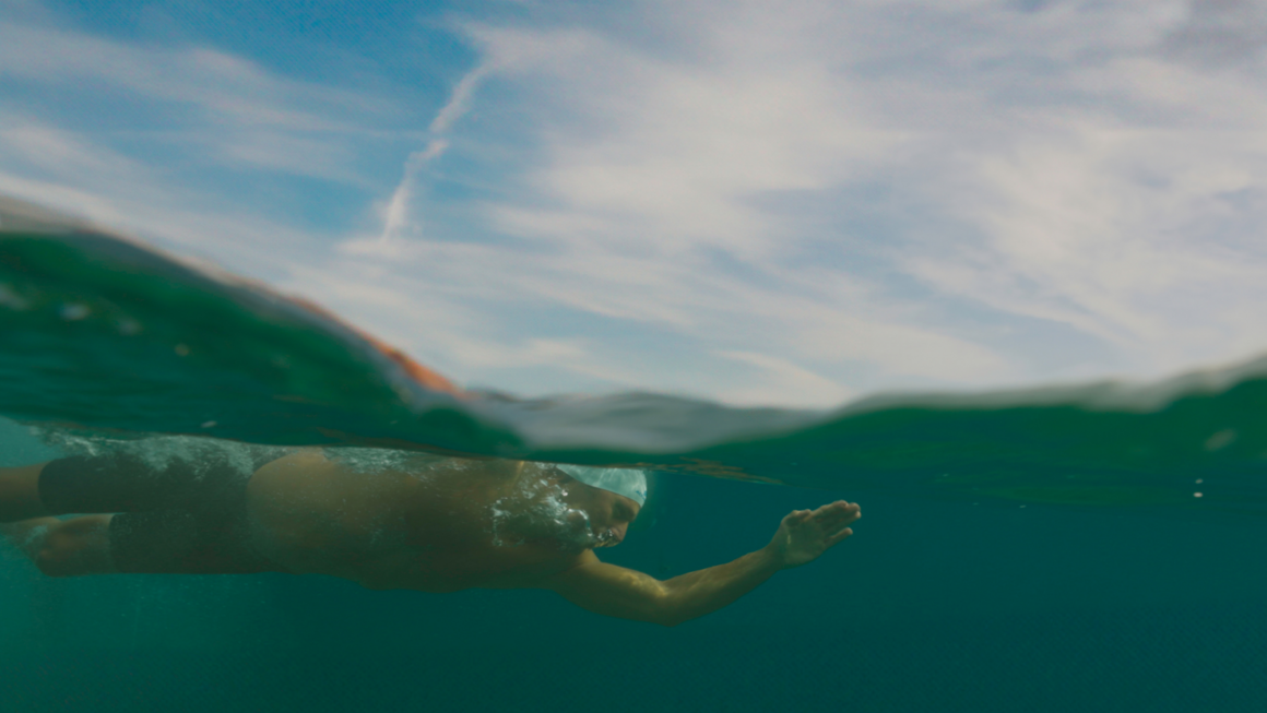 Κάτω από την Επιφάνεια