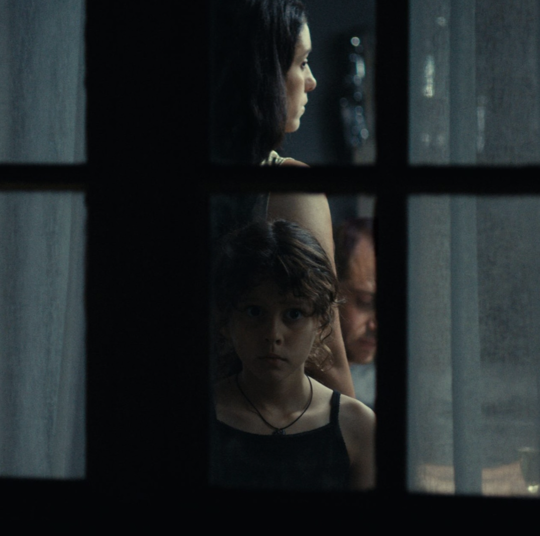 Histoires de la Νuit, Λεά Μισιούς