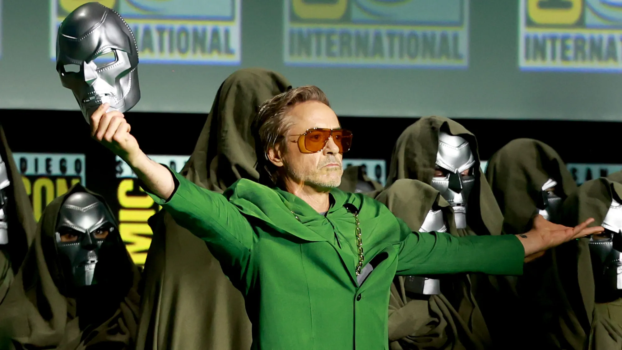 Robert Downey JR