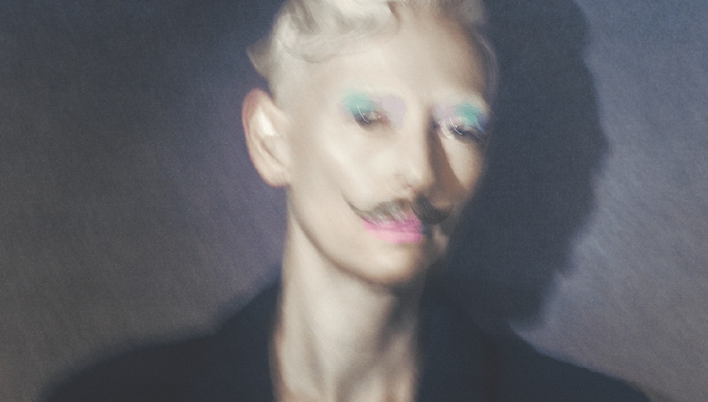 Overdose από Τίλντα Σουίντον στη Στέγη