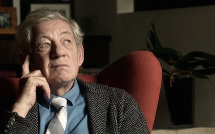 Ο Σερ Ιαν ΜακΚέλεν δεν καταλαβαίνει το «Αμνετ» της Κλόι Ζάο