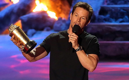 Το «Hunger Games: Catching Fire» ανάβει φωτιές στα MTV Movie Awards
