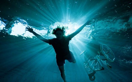 Παγκόσμια πρεμιέρα στην Τραιμπέκα για το «Stand Up» του Μάρι Σάντερς με ελληνική συμπαραγωγή