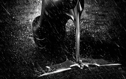 Εβδομάδα «Σκοτεινός Ιππότης: Η Επιστροφή»: Η Catwoman νιαουρίζει ακόμη!