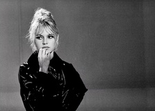 Θα μισούμε για πάντα να αγαπάμε τη Μπριζίτ Μπαρντό