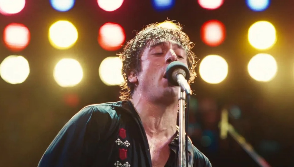 Το νέο τρέιλερ του «Springsteen: Deliver Me From Nowhere» αποκαλύπτει τη σκοτεινή πλευρά του «Boss»