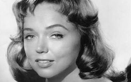 Βρέθηκε νεκρή η cult ηθοποιός Ιβέτ Βάικερς