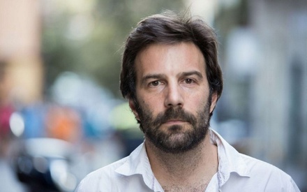 Ο Σέρχιο Οξμάν αποκαλύπτει τα μυστικά του ντοκιμαντέρ στο Exile Room