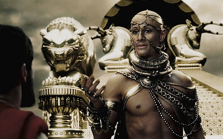 Ο Νόαμ Μούρο κι επισήμως ο σκηνοθέτης του prequel των «300»