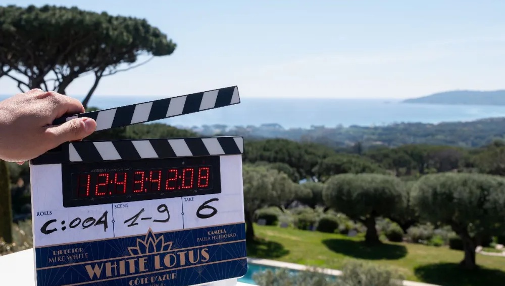 «Το White Lotus» κατακτά τις Κάννες: Η νέα σεζόν επιστρέφει με φόντο το Φεστιβάλ Κινηματογράφου