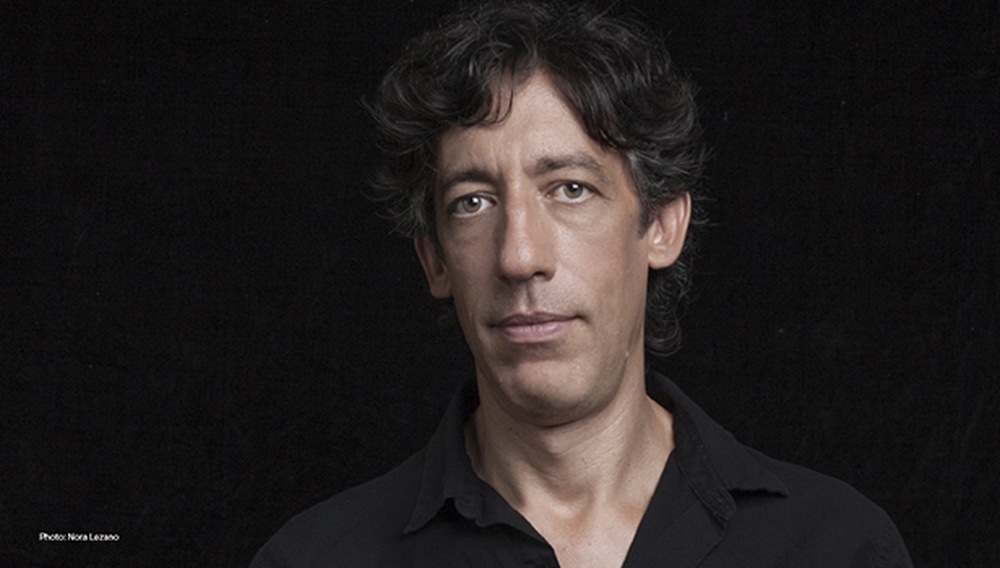 Πού τελειώνει ο μύθος και πού αρχίζει η πραγματικότητα; Ο Αργεντίνος συγγραφέας Μαριάνο Πενσότι έχει την απάντηση