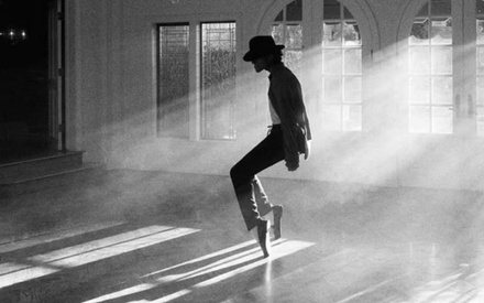 Η βιογραφική ταινία «Michael» για τον Μάικλ Τζάκσον καθυστερεί την πρεμιέρα της