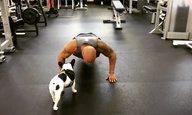 Η φιλανθρωπική «22 Pushup Challenge» βρίσκει τους Κρις Πρατ, Σκοτ Ιστγουντ, The Rock σε τέλεια φυσική κατάσταση