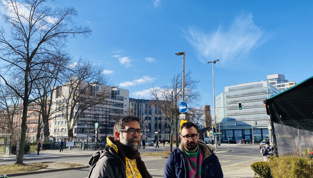 «Να συνεχίσουμε να ρίχνουμε το σύστημα»: Τα ΦΥΤΑ μιλούν στο Flix από τη Berlinale