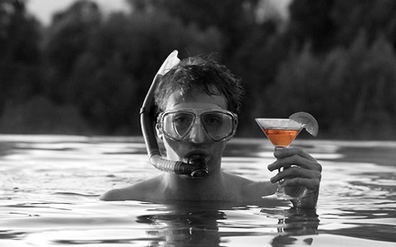 «You are an ass!»: πρώτη σκηνή από το «Much Ado About Nothing» του Τζος Γουίντον