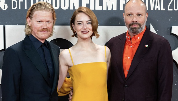 Γιώργος Λάνθιμος, Εμα Στόουν, Τζέσι Πλέμονς μιλούν στο Flix για τη «Βουγονία»