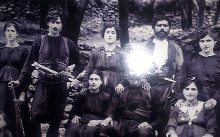 Η Μάχη της Κρήτης ξαναζωντανεύει στα «Λευκά Ορη» του Αλέξανδρου Παπαθανασίου