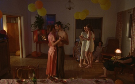 Βγαίνουν Μέσα απ' τη Μάργκο