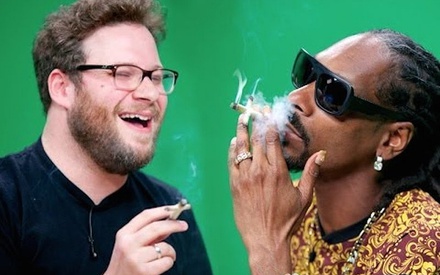 Ο Σεθ Ρόγκεν κι ο Snoop Dogg βλέπουν «Game of Thrones»