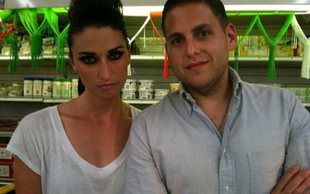 Ο Τζόνα Χιλ πίσω από την Κάμερα