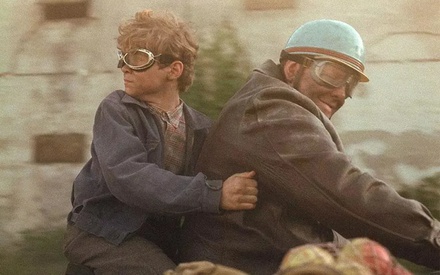 Βενετία 2025: Το «Orphan» του Λάζλο Νέμες ατυχώς μένει και ορφανό από ιδέες