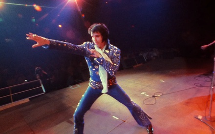 EPiC: Ο Elvis Presley σε μια Μοναδική Συναυλία