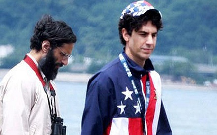 Σάσα Μπάρον Κόεν: ο Δικτάτορας προτιμά το ολόσωμο