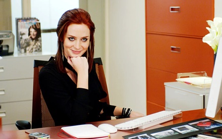 Η αληθινή Έμιλι του «Ο Διάβολος Φοράει Prada» σπάει τη σιωπή της μετά απο είκοσι χρόνια