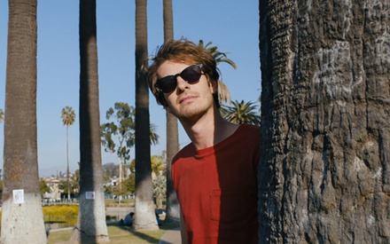 Ραντεβού... έξι μήνες αργότερα «Under the Silver Lake»