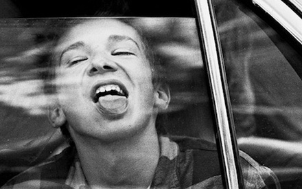 Τα «Προάστια» των Arcade Fire κατά τον Σπάικ Τζόνζι