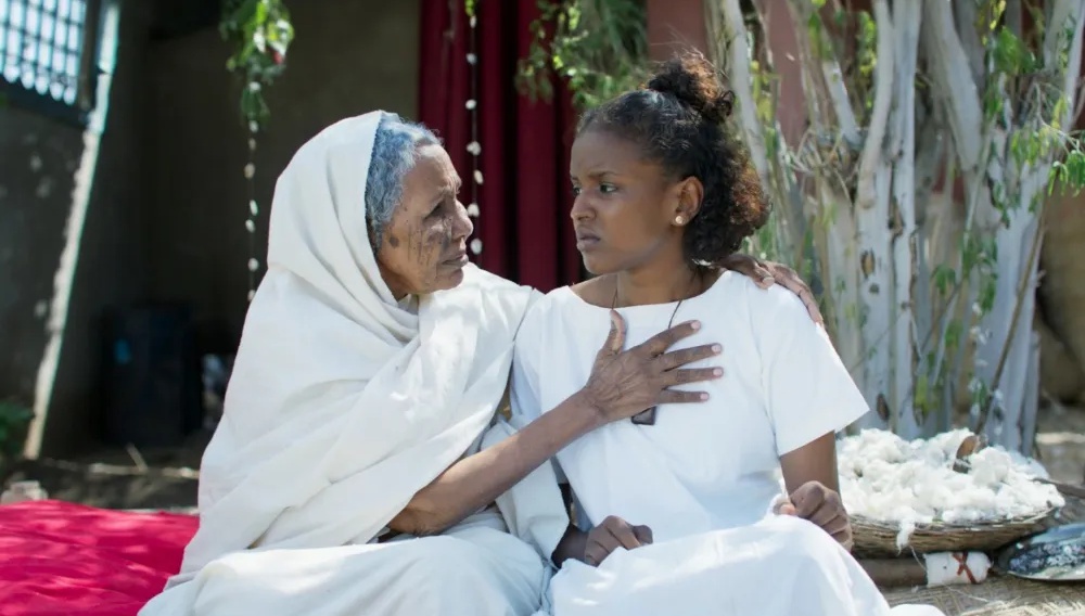 «H Βασίλισσα του Βαμβακιού»: Πώς o Χρυσός Αλέξανδρος του 66ου ΦΚΘ φωτίζει τον σουδανικό πολιτισμό