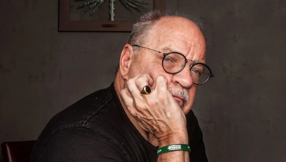 Ο Πολ Σρέιντερ προβλέπει τη δημιουργία AI superstars: «Θα φτιάχνεις έναν νέο Κλιντ Ιστγουντ με ένα prompt»