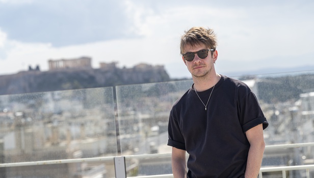 Φελίξ Κιζίλ: «Προσπάθησα να ζήσω κάθε σκηνή σαν ένα μοναδικό κομμάτι αλήθειας»