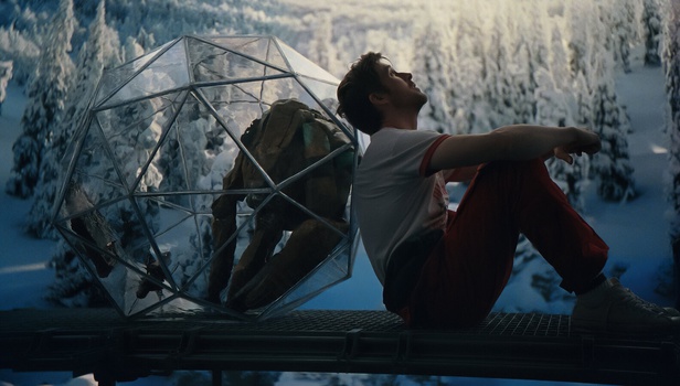 Το «Αποστολή Χαίρε Μαρία» είναι φτιαγμένο για να βιώνεται στο σκοτάδι μιας αίθουσας