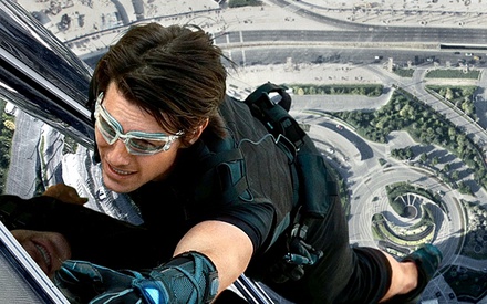 Poster υψοφοβίας για το «Mission: Impossible – Ghost Protocol»