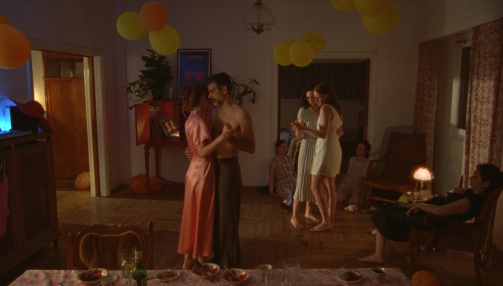 Βγαίνουν Μέσα απ' τη Μάργκο