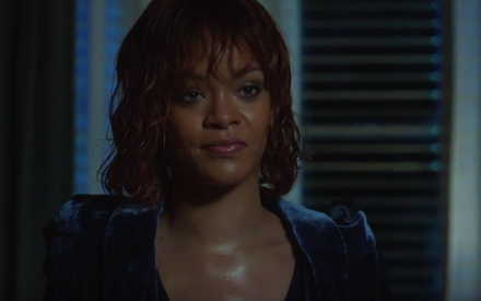 Η Rihanna κλείνει δωμάτιο στο «Bates Motel»