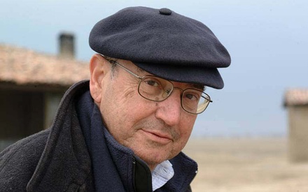 Ο Θόδωρος Αγγελόπουλος μιλά στο διεθνή τύπο για την ελληνική κρίση