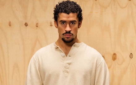 Το «Porto Rico» φέρνει τον Bad Bunny στην πρώτη γραμμή ενός επικού καραϊβικού γουέστερν