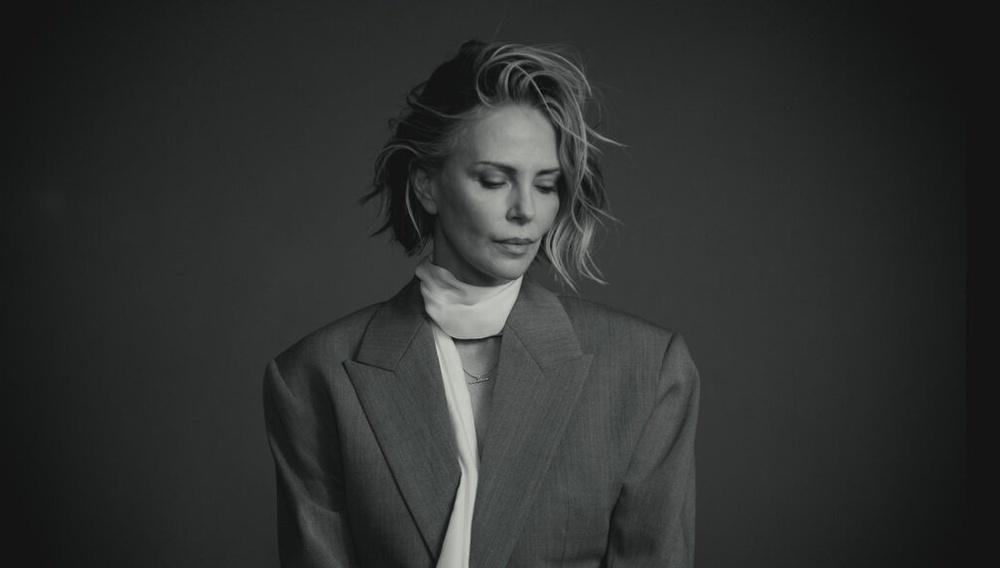 Σαρλίζ Θερόν: «Σε 10 χρόνια η τεχνητή νοημοσύνη θα αντικαταστήσει τον Τίμοθι Σαλαμέ, έναν χορευτή μπαλέτου όμως όχι»