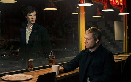 Breathe it in: πλούσιο τρέιλερ για το «Sherlock»