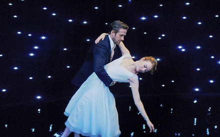 Δέκα χρόνια μετά, το «La La Land» επιστρέφει εκεί όπου ξεκίνησαν όλα