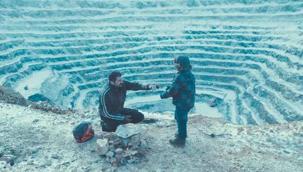 Τι βλέπουμε στο σπίτι την Κυριακή, 5 Απριλίου