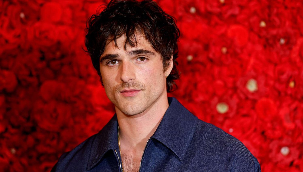 Ο Τζέικομπ Ελόρντι στο στόχαστρο της Amazon MGM για τον νέο Τζέιμς Μποντ