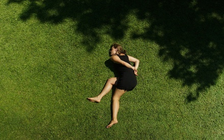 Το «Love me Not» του Αλέξανδρου Αβρανά στο διαγωνιστικό του Σαν Σεμπαστιάν